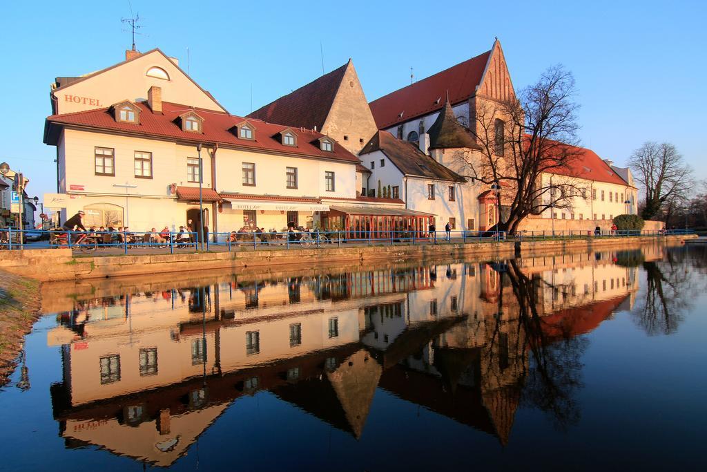 Hotel Klika Ceske Budejovice Exteriör bild