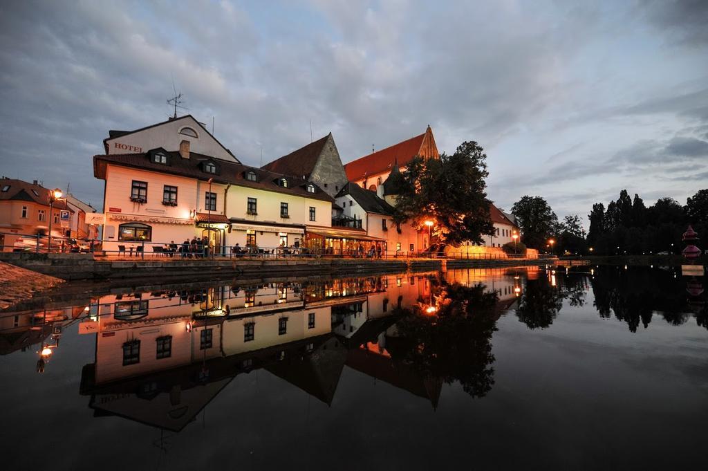 Hotel Klika Ceske Budejovice Exteriör bild